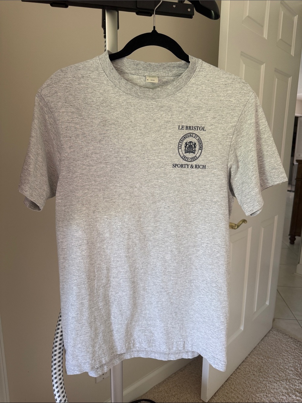 Sporty & Rich Heather Gray Le Bristol Crest Short Sleeve Tee